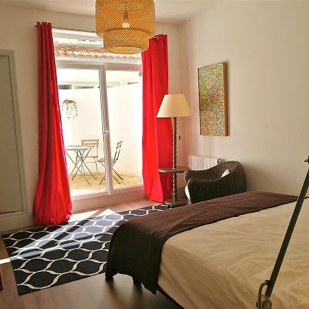 La Loge Du Theatre - Saintes Apartment Ngoại thất bức ảnh